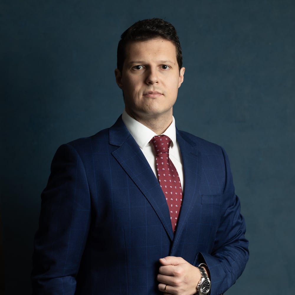 Dr. Bruno Loz, neurocirurgião em Criciúma, CRM-SC 29522 e RQE 19471